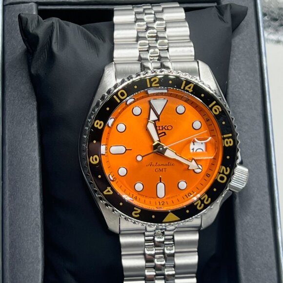 SEIKO 5 SPORTS MEN'S SSK005 AUTOMATIC ORANGE DIAL GMT STAINLESS WATCH - Picture 7 of 7